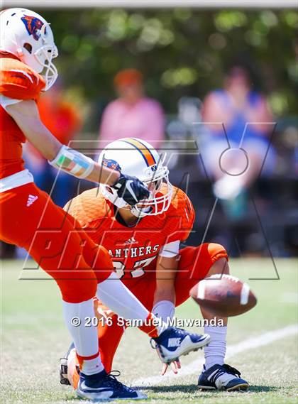 Thumbnail 2 in Brentwood School vs Polytechnic photogallery.