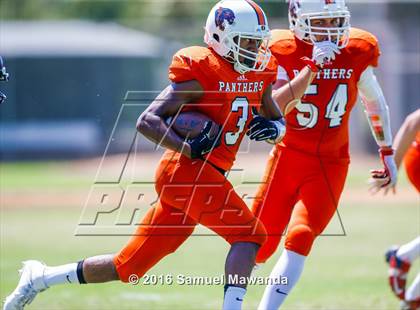 Thumbnail 2 in Brentwood School vs Polytechnic photogallery.