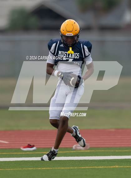 Thumbnail 3 in Cypress Ranch vs Magnolia photogallery.
