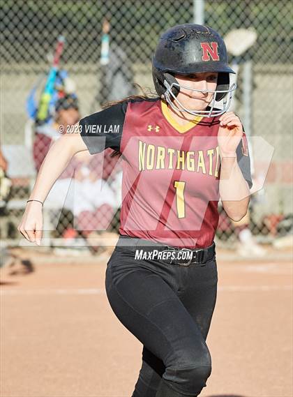 Thumbnail 1 in Northgate @ Las Lomas photogallery.