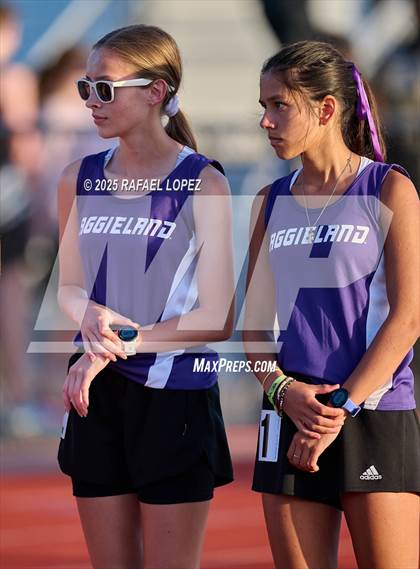 Thumbnail 3 in Lake Houston Conquerors Invitational (3200M) photogallery.