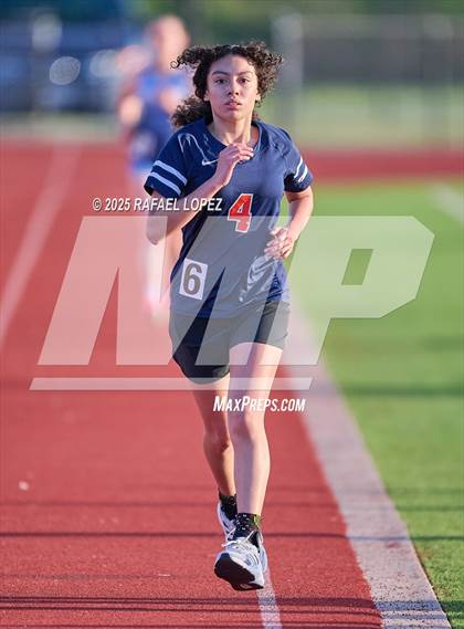 Thumbnail 3 in Lake Houston Conquerors Invitational (3200M) photogallery.