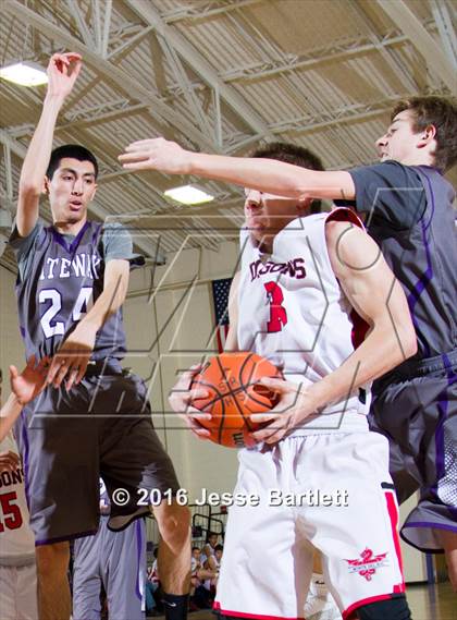 Thumbnail 2 in Gateway Christian vs. Monte Del Sol Charter photogallery.