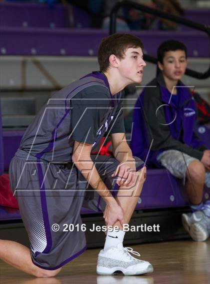Thumbnail 3 in Gateway Christian vs. Monte Del Sol Charter photogallery.