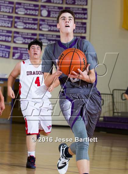 Thumbnail 2 in Gateway Christian vs. Monte Del Sol Charter photogallery.