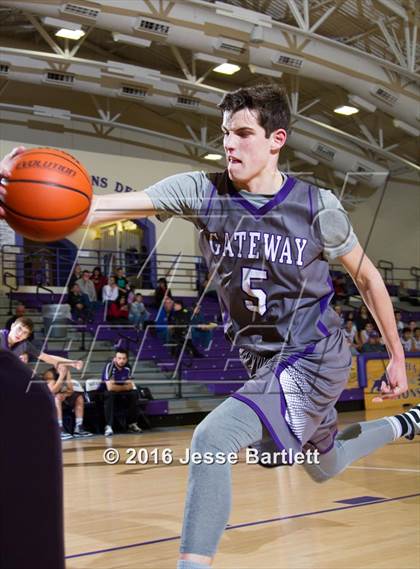 Thumbnail 2 in Gateway Christian vs. Monte Del Sol Charter photogallery.