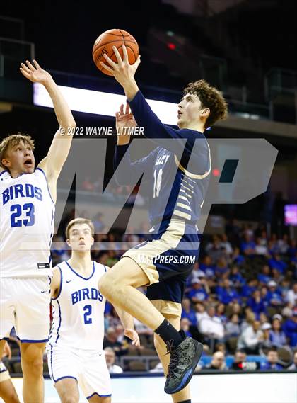 Thumbnail 1 in Lloyd Memorial vs Highlands (9th Region Quarterfinals) photogallery.
