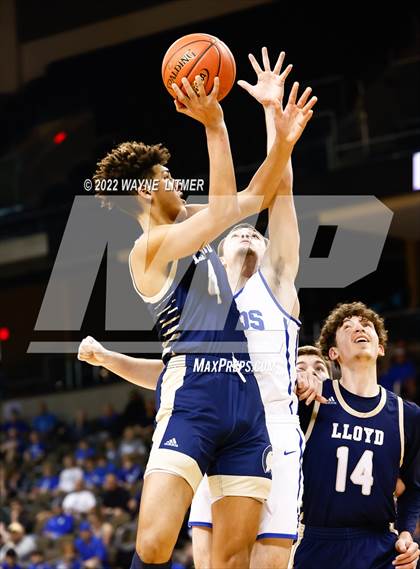 Thumbnail 3 in Lloyd Memorial vs Highlands (9th Region Quarterfinals) photogallery.