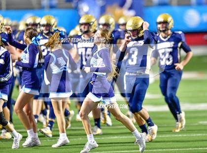Thumbnail 2 in Pulaski Academy vs. McClellan (AAA 5A Final) photogallery.