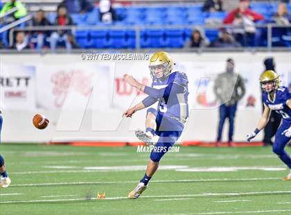 Thumbnail 3 in Pulaski Academy vs. McClellan (AAA 5A Final) photogallery.
