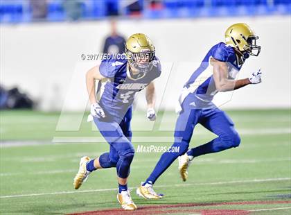 Thumbnail 1 in Pulaski Academy vs. McClellan (AAA 5A Final) photogallery.
