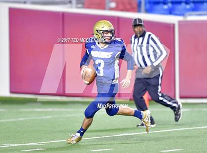 Thumbnail 1 in Pulaski Academy vs. McClellan (AAA 5A Final) photogallery.