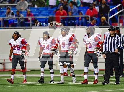 Thumbnail 1 in Pulaski Academy vs. McClellan (AAA 5A Final) photogallery.