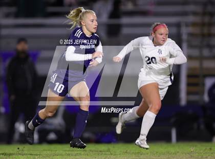 Thumbnail 2 in Spanish River vs Boca Raton (FHSAA 7A District 14 Semifinal) photogallery.