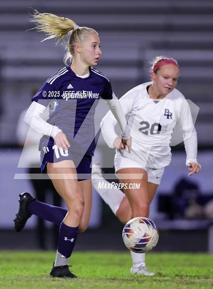Thumbnail 2 in Spanish River vs Boca Raton (FHSAA 7A District 14 Semifinal) photogallery.
