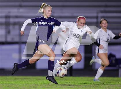Thumbnail 3 in Spanish River vs Boca Raton (FHSAA 7A District 14 Semifinal) photogallery.