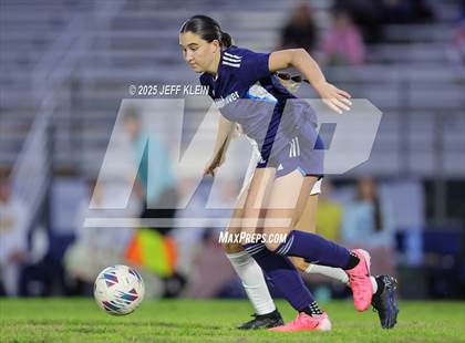 Thumbnail 1 in Spanish River vs Boca Raton (FHSAA 7A District 14 Semifinal) photogallery.