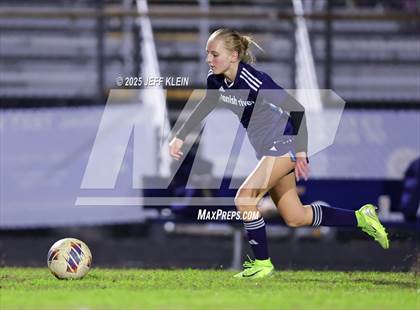 Thumbnail 2 in Spanish River vs Boca Raton (FHSAA 7A District 14 Semifinal) photogallery.
