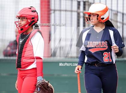 Thumbnail 3 in La Joya vs Economedes (La Joya Tournament) photogallery.