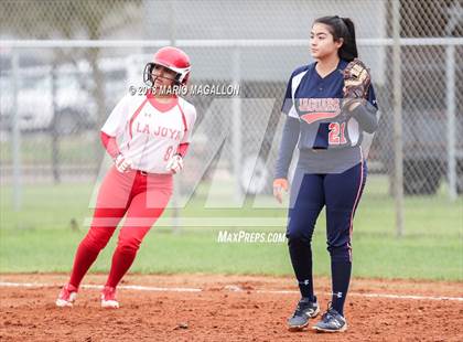 Thumbnail 2 in La Joya vs Economedes (La Joya Tournament) photogallery.