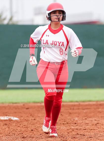 Thumbnail 2 in La Joya vs Economedes (La Joya Tournament) photogallery.