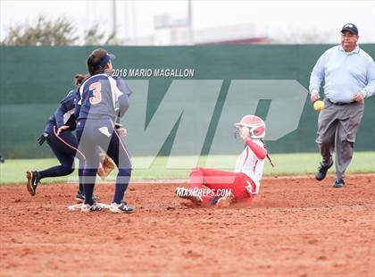 Thumbnail 2 in La Joya vs Economedes (La Joya Tournament) photogallery.