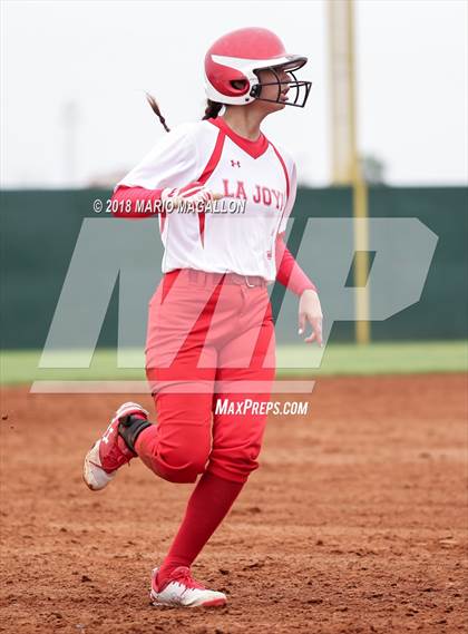 Thumbnail 3 in La Joya vs Economedes (La Joya Tournament) photogallery.