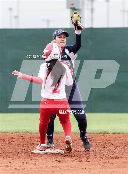 Thumbnail 3 in La Joya vs Economedes (La Joya Tournament) photogallery.