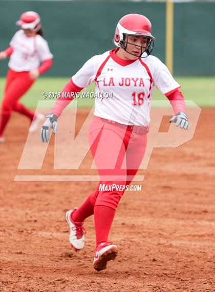 Thumbnail 1 in La Joya vs Economedes (La Joya Tournament) photogallery.