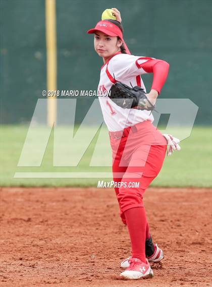 Thumbnail 1 in La Joya vs Economedes (La Joya Tournament) photogallery.