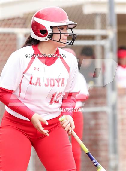 Thumbnail 1 in La Joya vs Economedes (La Joya Tournament) photogallery.