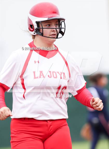 Thumbnail 1 in La Joya vs Economedes (La Joya Tournament) photogallery.
