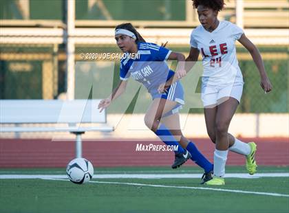 Thumbnail 2 in Lee [Robert E.] vs South San Antonio photogallery.