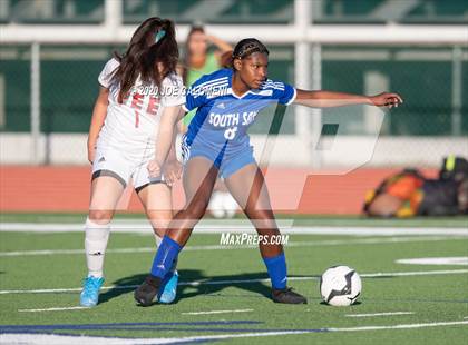 Thumbnail 1 in Lee [Robert E.] vs South San Antonio photogallery.