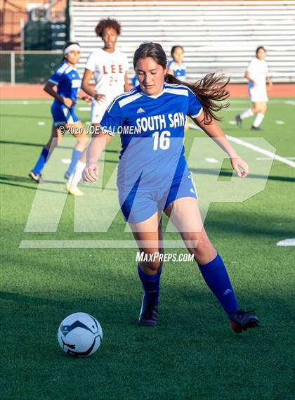 Thumbnail 1 in Lee [Robert E.] vs South San Antonio photogallery.