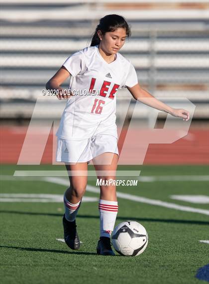 Thumbnail 2 in Lee [Robert E.] vs South San Antonio photogallery.
