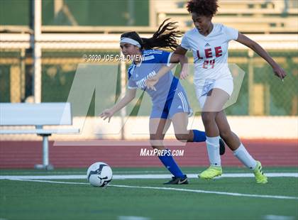 Thumbnail 1 in Lee [Robert E.] vs South San Antonio photogallery.