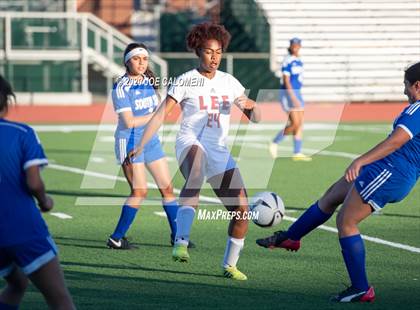 Thumbnail 3 in Lee [Robert E.] vs South San Antonio photogallery.