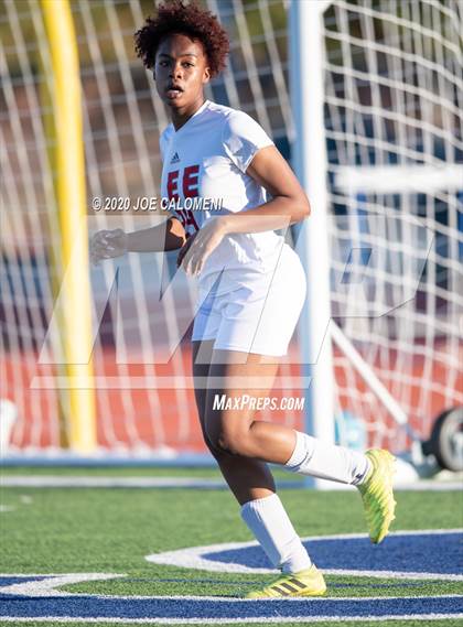 Thumbnail 2 in Lee [Robert E.] vs South San Antonio photogallery.