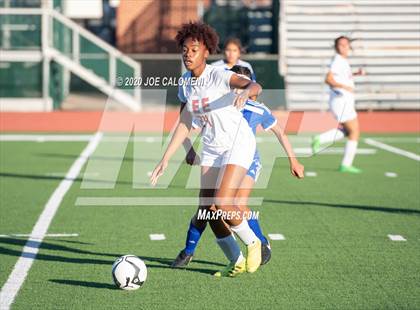 Thumbnail 2 in Lee [Robert E.] vs South San Antonio photogallery.