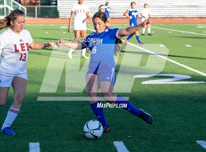 Thumbnail 1 in Lee [Robert E.] vs South San Antonio photogallery.