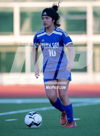 Thumbnail 2 in Lee [Robert E.] vs South San Antonio photogallery.