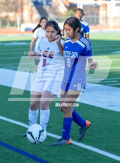 Thumbnail 3 in Lee [Robert E.] vs South San Antonio photogallery.
