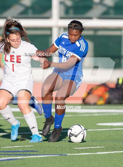Thumbnail 2 in Lee [Robert E.] vs South San Antonio photogallery.
