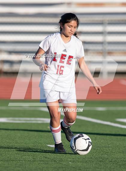 Thumbnail 1 in Lee [Robert E.] vs South San Antonio photogallery.