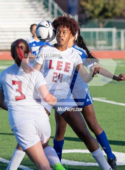 Thumbnail 2 in Lee [Robert E.] vs South San Antonio photogallery.