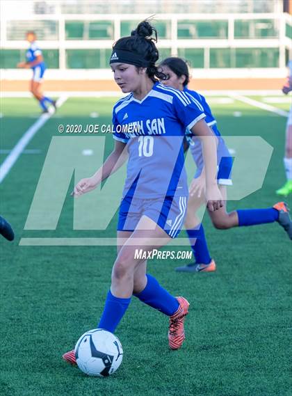 Thumbnail 3 in Lee [Robert E.] vs South San Antonio photogallery.