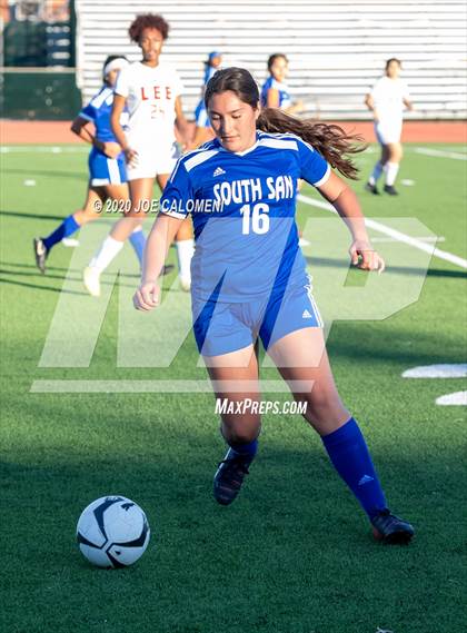 Thumbnail 2 in Lee [Robert E.] vs South San Antonio photogallery.