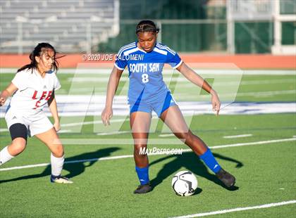 Thumbnail 3 in Lee [Robert E.] vs South San Antonio photogallery.