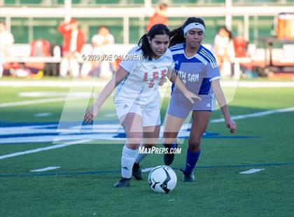 Thumbnail 3 in Lee [Robert E.] vs South San Antonio photogallery.